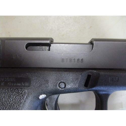 94 - Austrian Glock 17 9mm semi-automatic pistol No BTB166, slide stamped Glock 17 Austria 9x19, extremel... 