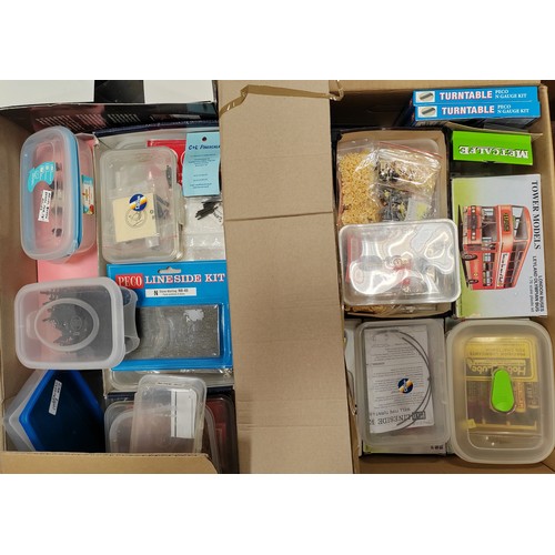 191 - Collection of diecast models (some boxed plus some loose with accompanying boxes), kits, N gauge tra... 