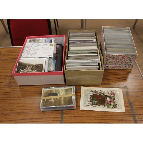 66 - Misc. coln. of loose cards with selection of Christmas greetings mounted on sheets (not stuck) toget... 