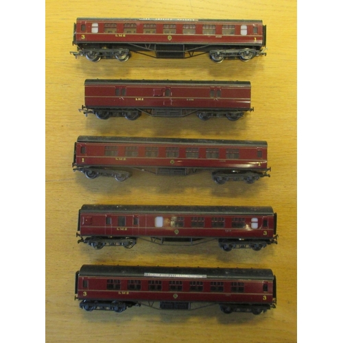 455 - OO gauge unboxed collection of coaches and wagons, generally excellent, some kit built/ scratch buil... 