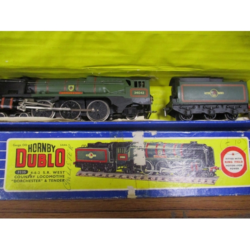 522 - Hornby Dublo. Steam locomotive with tender Dorchester 34042 4-6-2 No 3235 generally excellent in goo... 