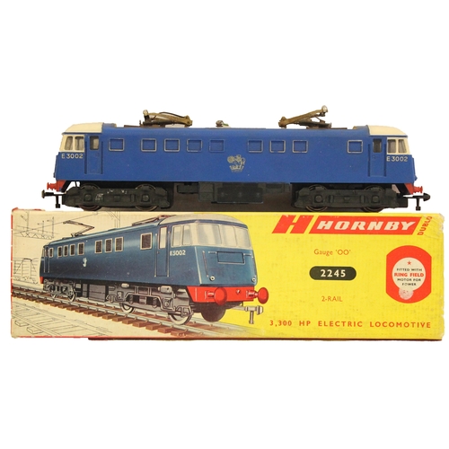 525 - Hornby Dublo. Electric 2-rail locomotive E3002 No 2245 generally good in good box. (Ramsay L15) (See... 