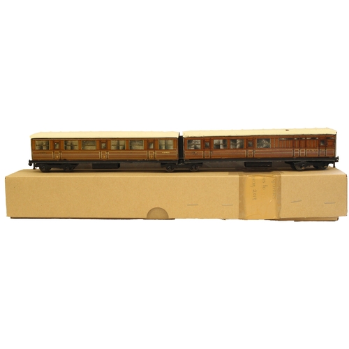 526 - Hornby Dublo. LNER Gresley Articulated Stock 45401-45402 D2 all third + brake/ third articulated coa... 