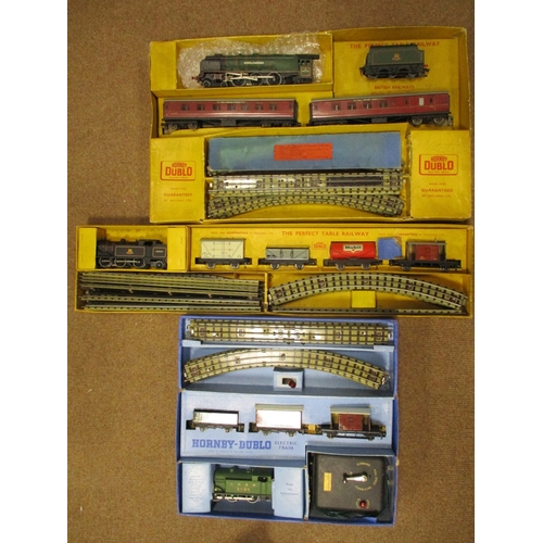 507 - Hornby Dublo. Range of sets with 2-rail Barnstaple 34005 4-6-2 No 2035, Duchess of Atholl 3-Rail 4-6... 