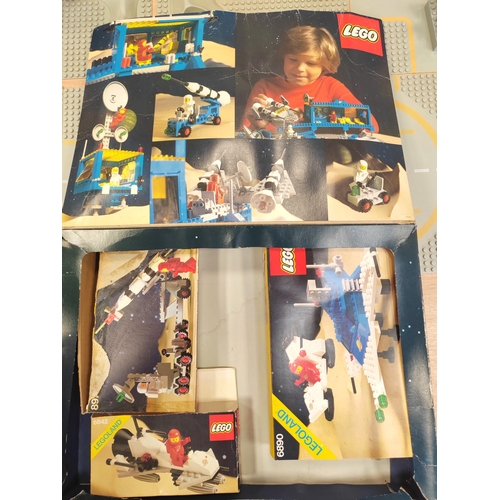 161 - Lego. Space series collection generally very good to excellent unboxed with some accompanying fair t... 