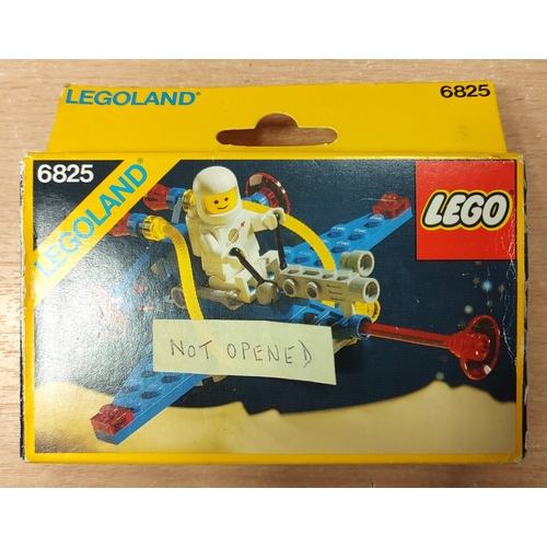 161 - Lego. Space series collection generally very good to excellent unboxed with some accompanying fair t... 