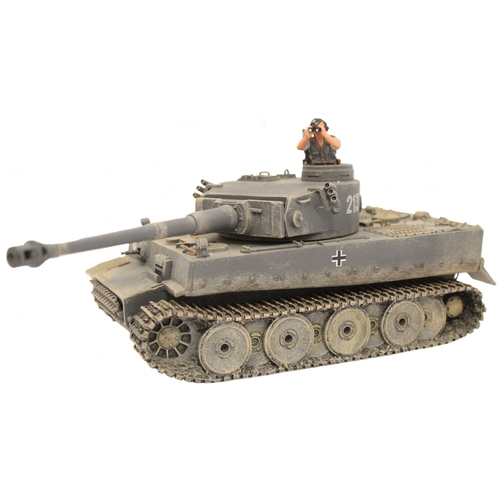 184 - King & Country. Tiger Tank (Summer) No WS216 with commander and aerial, mint in nearly excellent box... 