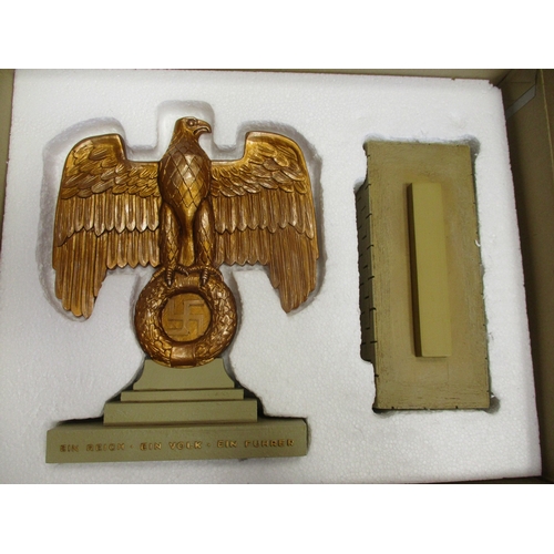 187 - King & Country. Nuremburg Review Stand No LAH082 & Nuremburg Nazi Eagle No LAH83 mint in good boxes.... 