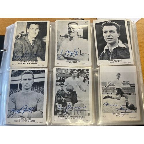 19 - Collection in 17 albums with complete sets including Ardath 1935 Cricket, Tennis & Golf Celebrities ... 