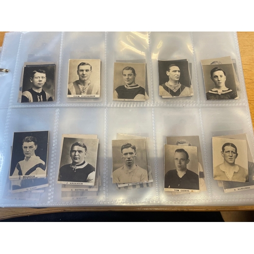 19 - Collection in 17 albums with complete sets including Ardath 1935 Cricket, Tennis & Golf Celebrities ... 