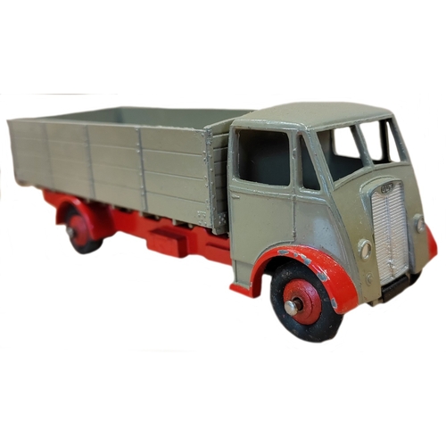 252 - Dinky. Supertoys range generally good to very good in fair to good plus boxes with No.501 Foden Dies... 