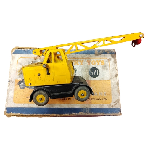 260 - Dinky. Early collection generally fair to very good with No.571 Coles Mobile Crane (poor box), and u... 