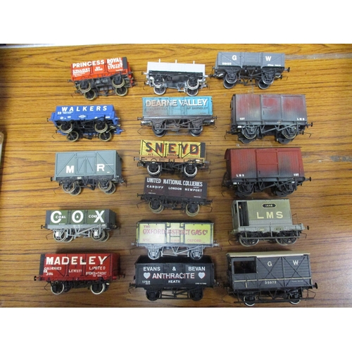 282 - Kit Built. Collection of O gauge kit built coach (1), wagons (22), plus O gauge locomotive (1), coac... 