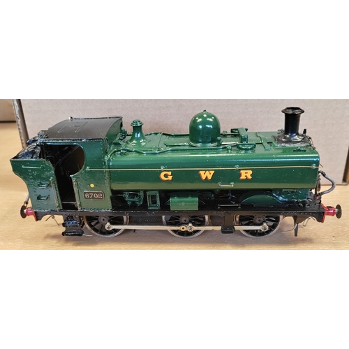 303 - O gauge unboxed tank locomotive green GWR 67XX 0-6-0 No.6702 very good and built to a high standard.... 