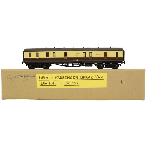 389 - Lawrence Scale Models. Range of OO gauge kit built GWR chocolate and cream double waist coaches, gen... 