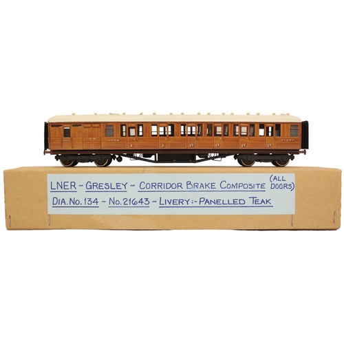 393 - Lawrence Scale Models. Range of OO gauge kit built LNER 'Gresley' panelled teak coaches, generally m... 