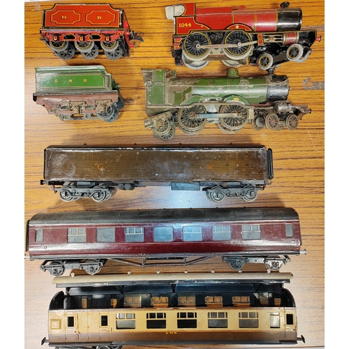 420 - Collection generally very good to excellent mostly unboxed OO gauge coaches and wagons from Dapol, H... 