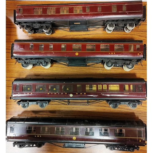 420 - Collection generally very good to excellent mostly unboxed OO gauge coaches and wagons from Dapol, H... 