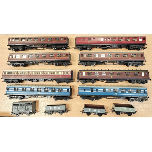 427 - OO gauge misc. collection generally excellent to mint in mostly good plus to very good boxes with co... 