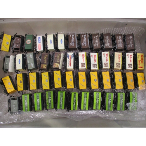 445 - Collection of mixed unboxed OO gauge wagons (245) plus coaches (8) generally good to excellent. Qty ... 