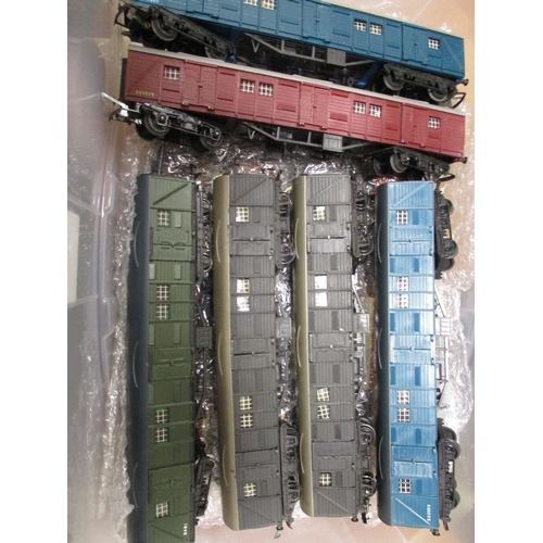 445 - Collection of mixed unboxed OO gauge wagons (245) plus coaches (8) generally good to excellent. Qty ... 