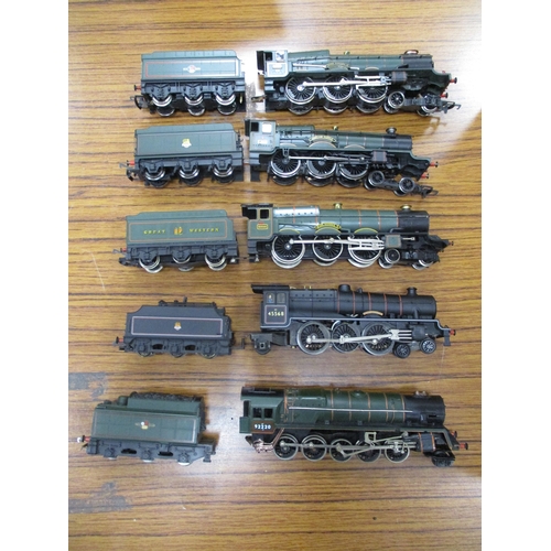 461 - Collection of OO gauge unboxed locomotives generally excellent. Qty 19 (½B)