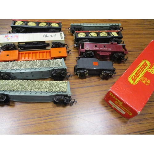 465 - Collection of boxed Hornby diesel switcher No R155, unboxed OO gauge including diesel locomotive (10... 