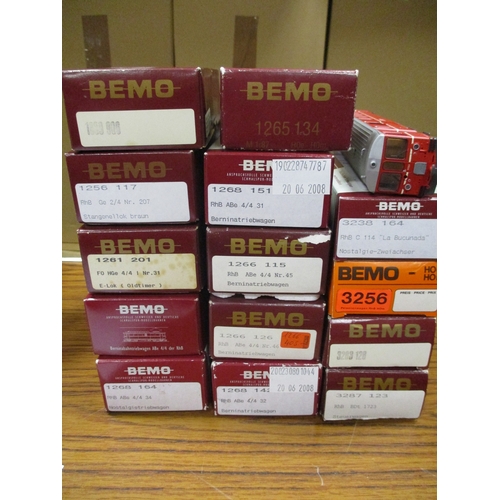 487 - Bemo. Collection of HO gauge with electric boxed locomotives (10) and coaches (4), unboxed coach (1)... 