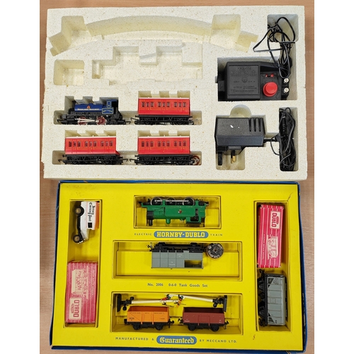 514 - Hornby Dublo. collection generally good plus to very good in mostly fair to good plus boxes with set... 