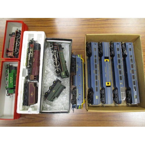 539 - Hornby. Collection of OO gauge boxed locomotives (23), wagons (22), unboxed locomotives (17), coache... 