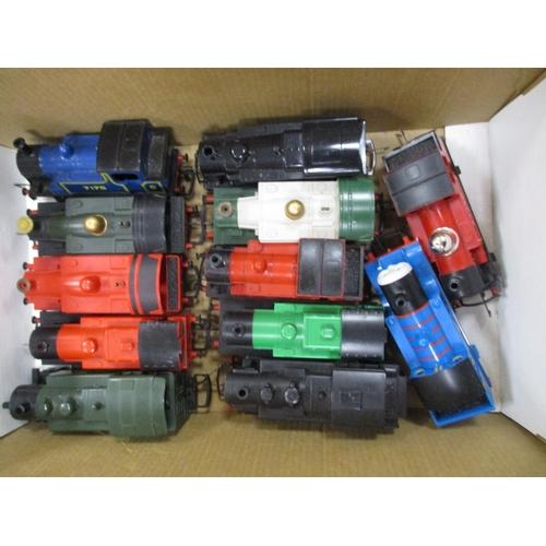 539 - Hornby. Collection of OO gauge boxed locomotives (23), wagons (22), unboxed locomotives (17), coache... 