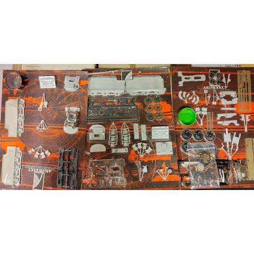 570 - OO gauge collection of unmade kits generally excellent mint in good to good plus boxes, believed com... 