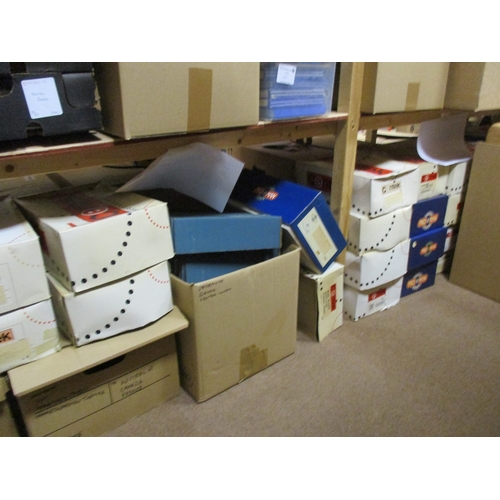 77 - Misc. coln. A vast accumulation of mainly later cards with vintage noted in 129 large shoe boxes man... 