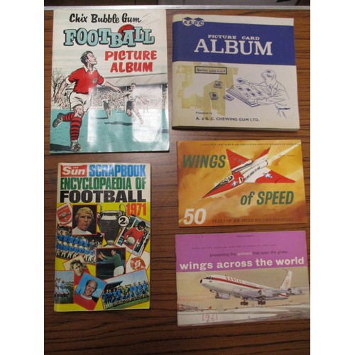 76 - Collection with A & B.C Football Quiz (64), Mixed sets, Typhoo Tea Football Cards (36), Hornet Inter... 