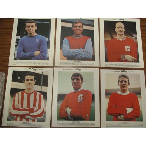 76 - Collection with A & B.C Football Quiz (64), Mixed sets, Typhoo Tea Football Cards (36), Hornet Inter... 