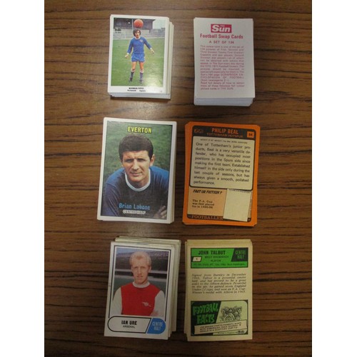 76 - Collection with A & B.C Football Quiz (64), Mixed sets, Typhoo Tea Football Cards (36), Hornet Inter... 