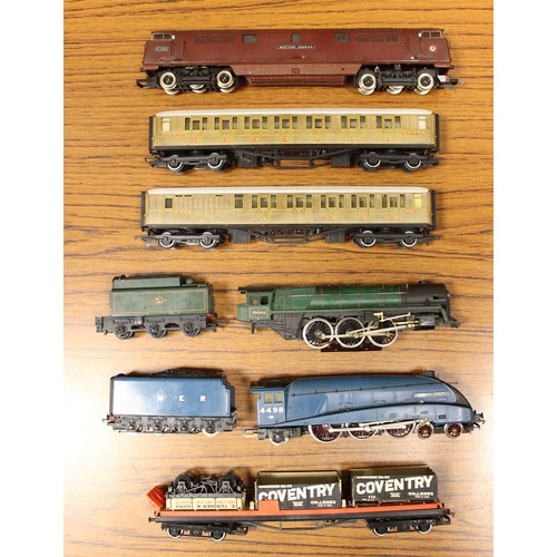 456 - A collection of generally good to excellent unboxed locomotives (7), coaches (12) and wagons (26). (... 