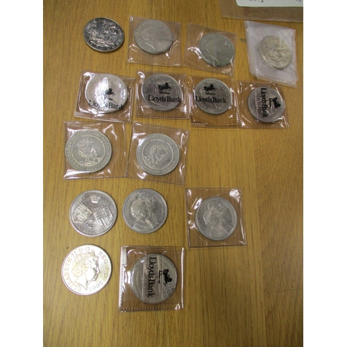 800 - Collection of circulated commemorative £5 in bags generally extremely fine. Qty 27 (T)