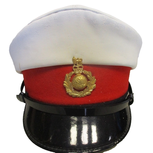 152 - Royal Marines headwear collection with modern pith helmet QC helmet plate with display stand, senior... 