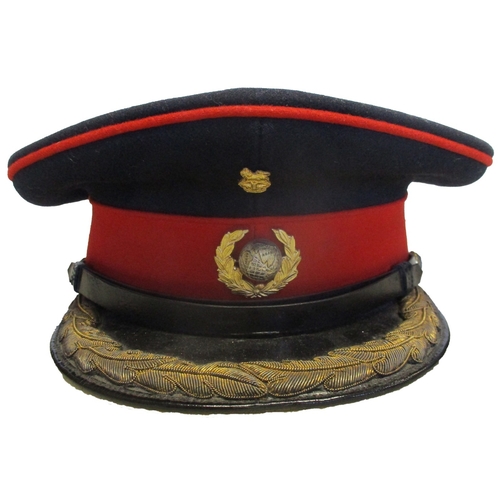 152 - Royal Marines headwear collection with modern pith helmet QC helmet plate with display stand, senior... 