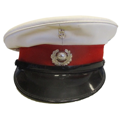 152 - Royal Marines headwear collection with modern pith helmet QC helmet plate with display stand, senior... 