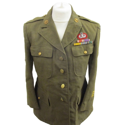 181 - Mixed range including US Navy wool jacket, US Army tunic with paratrooper's insignia and badges for ... 