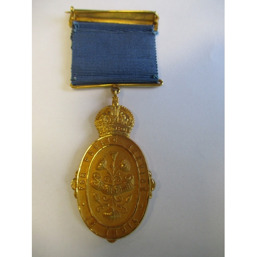 67A - KGV Kaisar-I-Hind 1st Class gold medal with ornate suspension brooch bar in box of issue attributed ... 