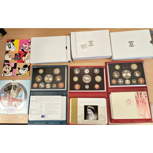 859 - Collection of silver and CuNi coins and sets mostly with certificates with silver 2000 1oz GB Britan... 