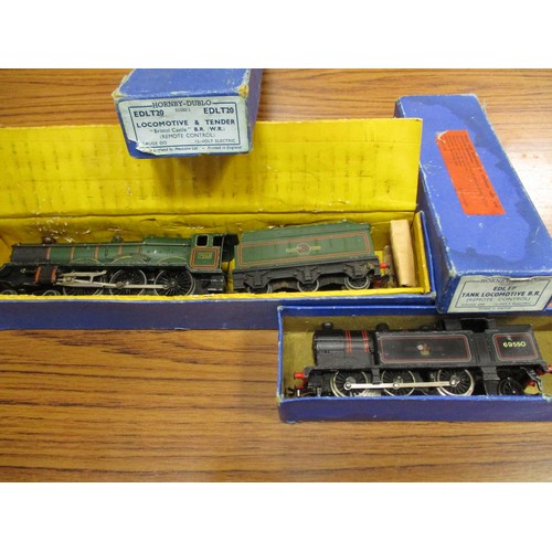 505 - Hornby Dublo. Collection of locomotives incuding diesel 3-rail BR green D5713 No. 3233, tank 80054 2... 