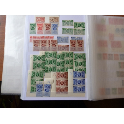 273 - QV-QEII M/U coln in 3 stockbooks, incl 1858 2d blue plates 7-15 U, 1878 ½d rose-red plates 1 to 20 U... 