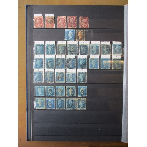 287 - QV, mostly U, coln in single stockbook. Good ranges of line-engraved and surface-printed issues, mix... 