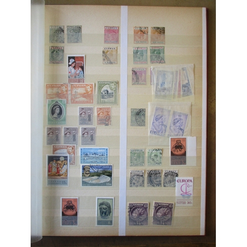 79 - World misc early to modern M/U coln in 5+ albums, 2 stockbooks and loose. Canada, GB, KUT, Malaya, e... 