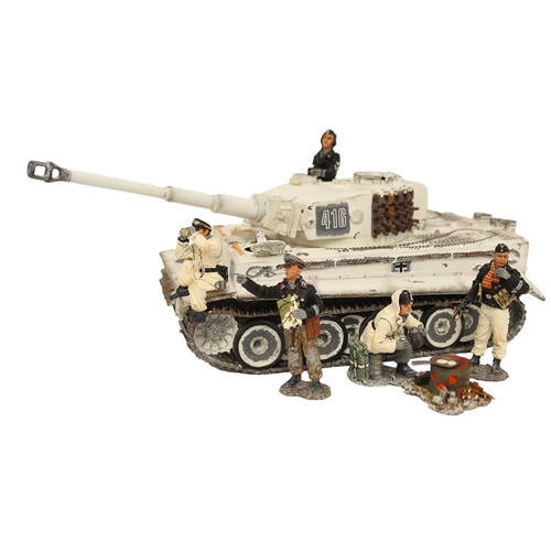 291 - King & Country. Waffen SS Winter Tiger tank 2005 No.WS070 (SL) mint in very good to excellent box. (... 