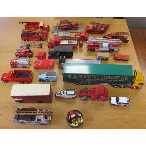 312 - Mainly 1990s onwards collection of mainly unboxed lorries, emergency vehicles, military vehicles etc... 